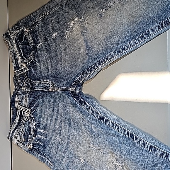 MISS Me distressed 33x17.5 capris - Picture 5 of 7